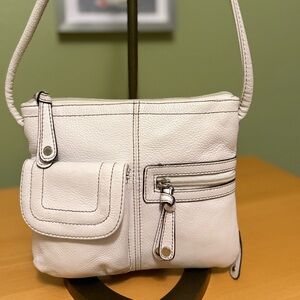 🌸Tignanello pre-owned crossbody bag. XBB27.